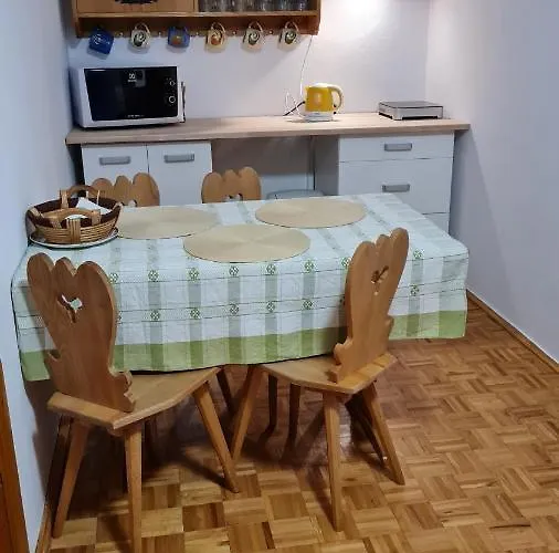 民宿 Piano Liptovský Mikuláš